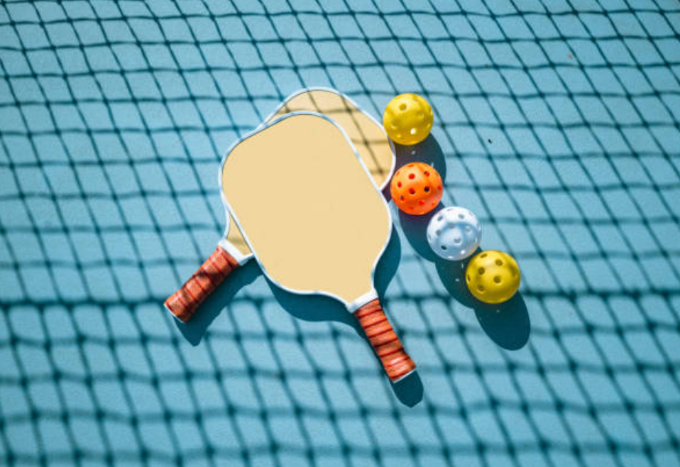匹克球 (Pickleball) 終極指南：玩法、規則、益處和場地，最適合新手的入門運動！